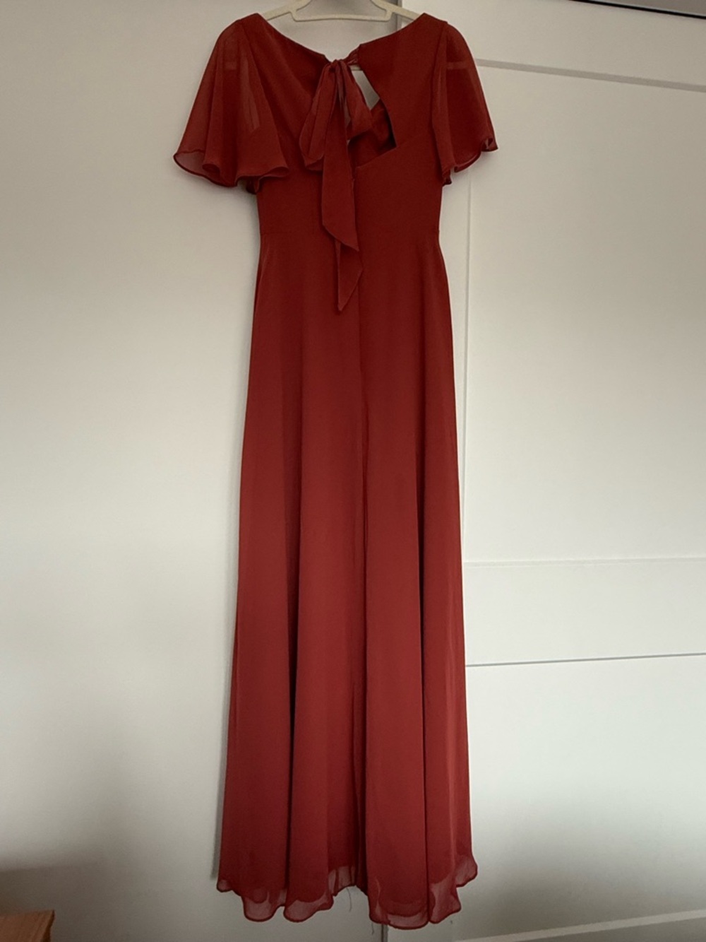 Elegant Red Maxi Dress with Flutter Sleeves - Picture 2 of 2